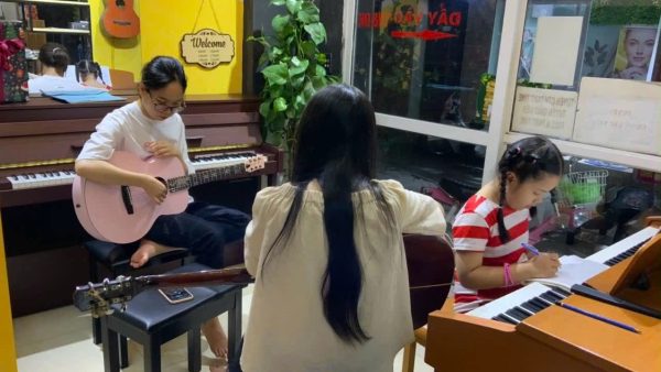 Học Guitar Từ Cơ Bản Đến Nâng Cao  Lớp Học Guitar Uy Tín Tại Mỹ Đình, Bắc Từ Liêm